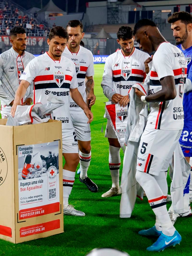 São Paulo e Cruz Vermelha mobilizam torcida em apoio à Campanha do Agasalho