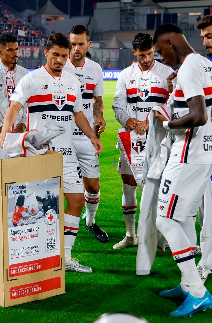 São Paulo e Cruz Vermelha mobilizam torcida em apoio à Campanha do Agasalho