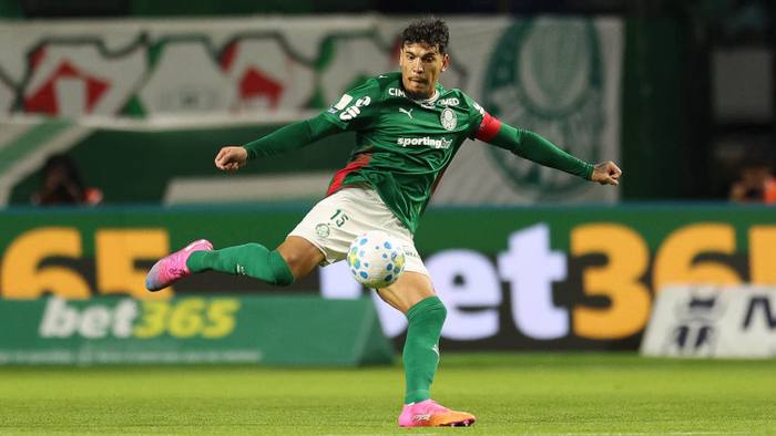 Gustavo Gómez chega a 250 vitórias com a camisa do Palmeiras