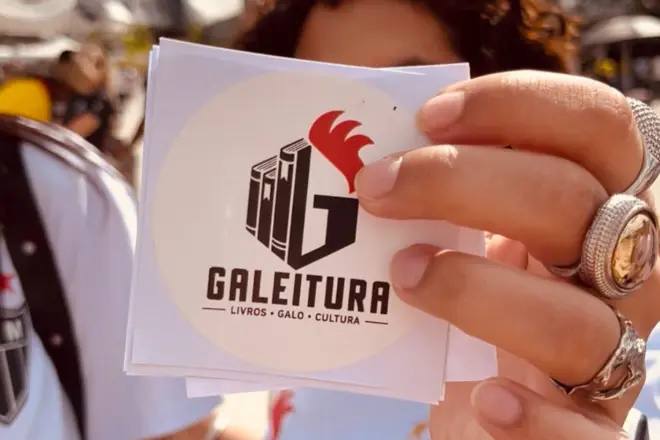 Incentivados por Gustavo Scarpa, torcedores do Galo começam clube do livro 